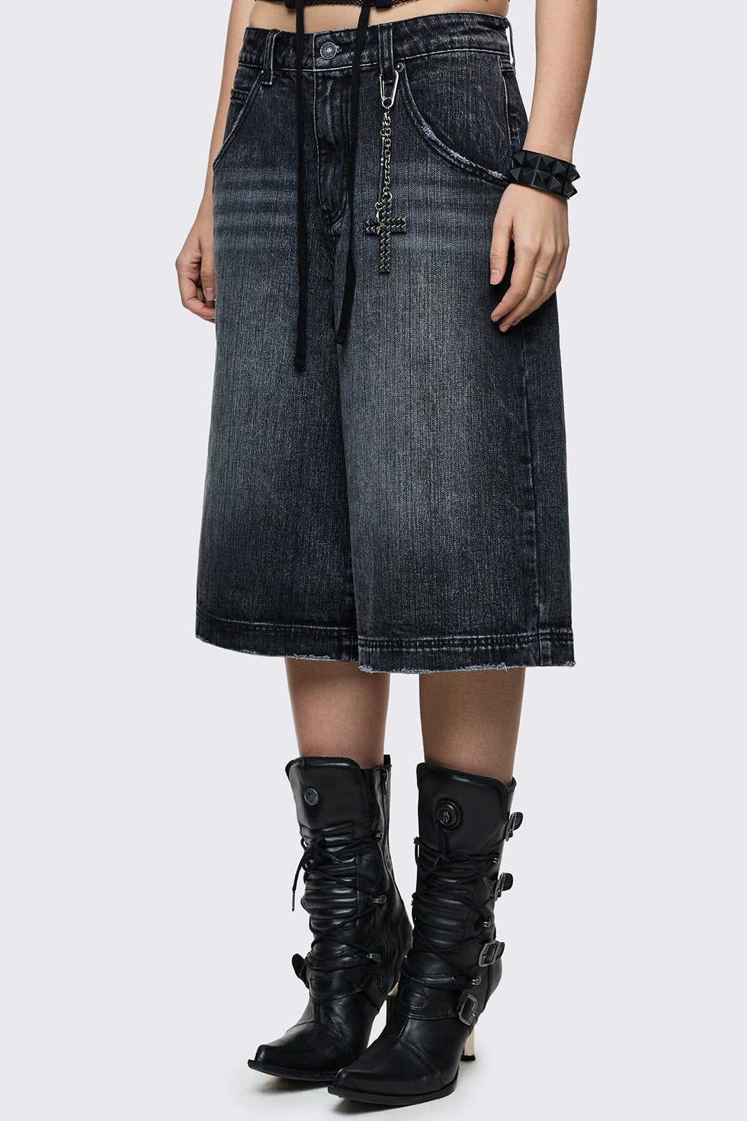 Worn Black Washed Jorts